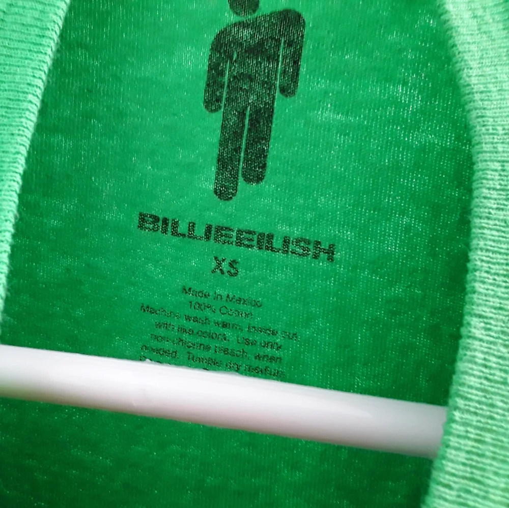 Billie Eilish Blosh Grafiti Crop Tee - Picture 5 of 7